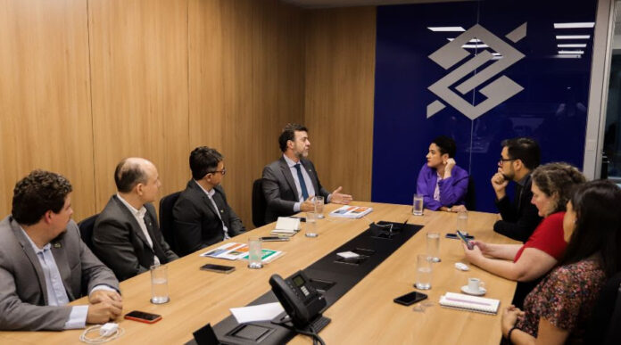 Embratur e Banco do Brasil
