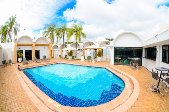 Piscina Ibis Styles Rio Preto Monte Libano