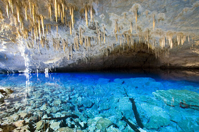 Gruta-do-Lago-Azul-Daniel-De-Granville--2-